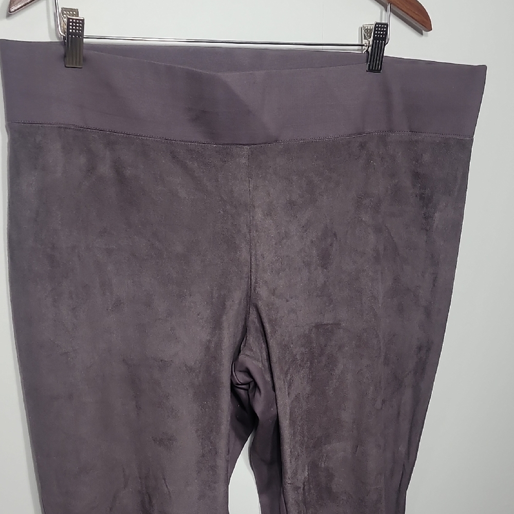 Logo Lori Goldstein Gray Purple Suede Stretch Leggings